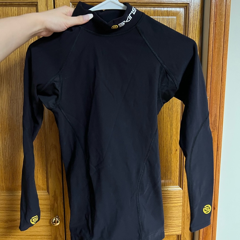 SKINS long sleeve top